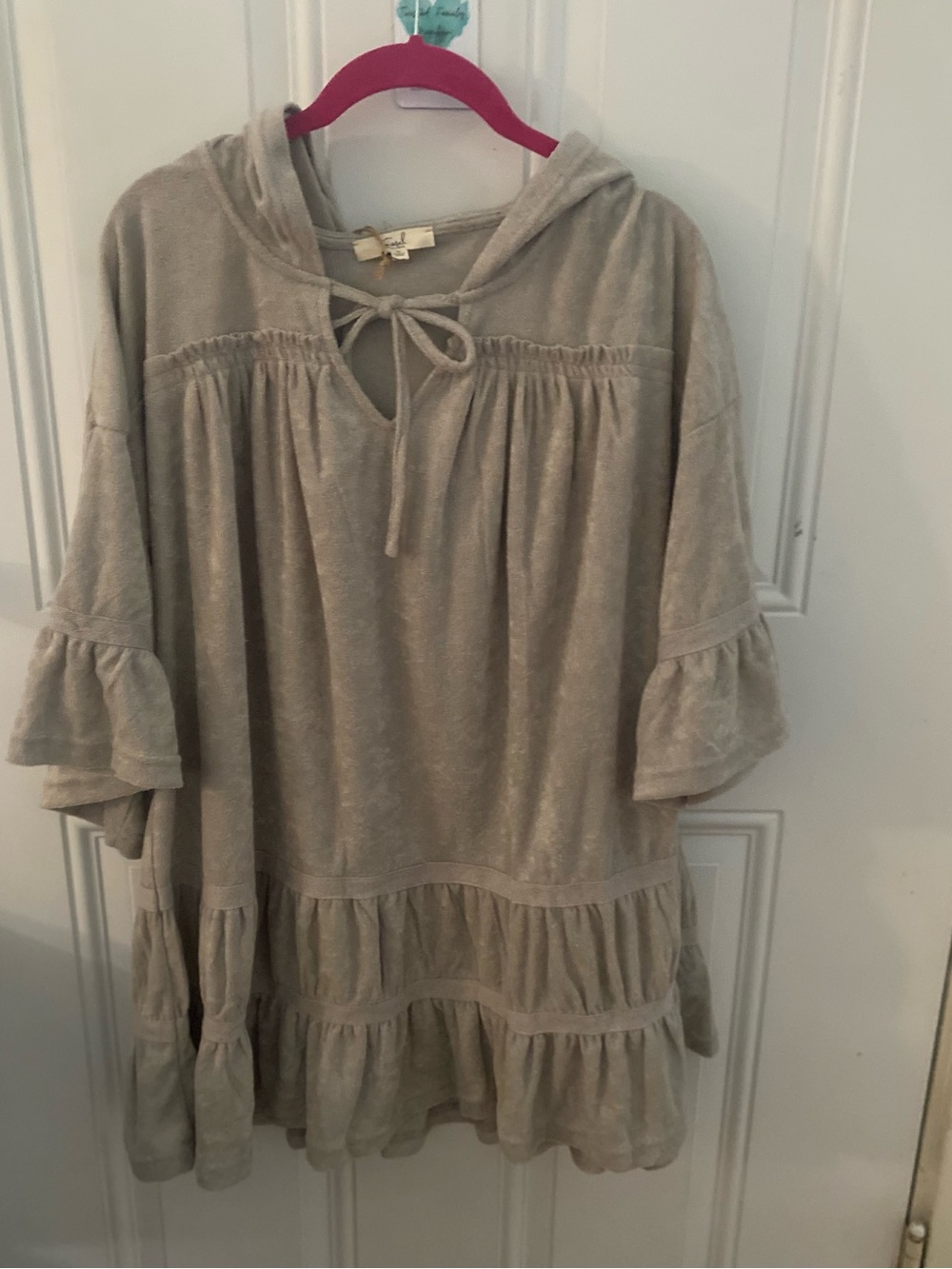 Easel Grey Ruffle Hooded Tunic NWT Small